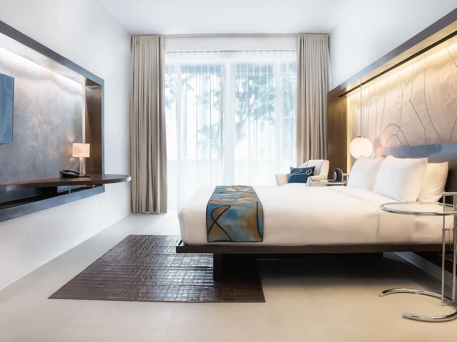 Minibar, in-room safe, individually decorated, individually furnished