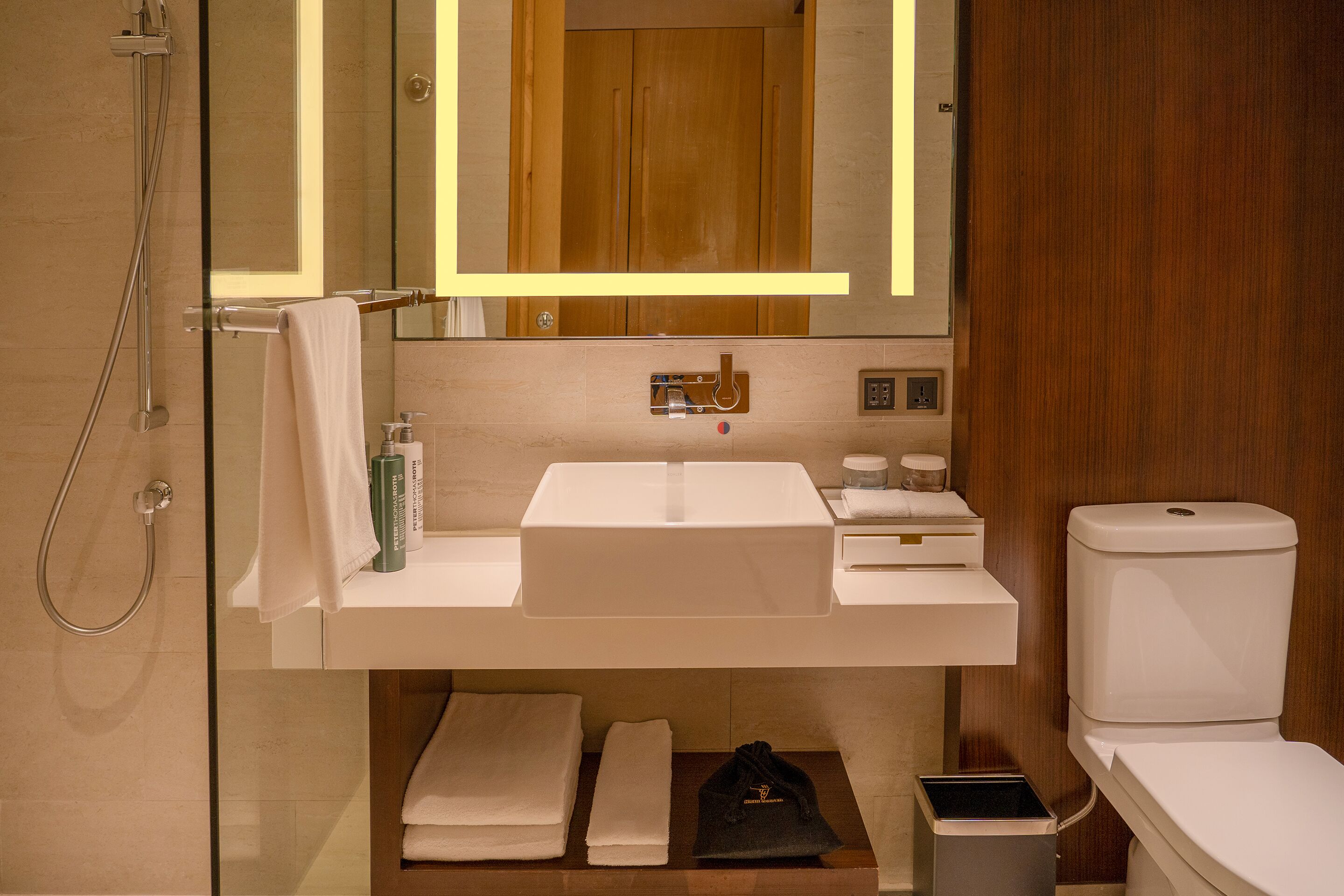 premium bedding, in-room safe, desk, laptop workspace