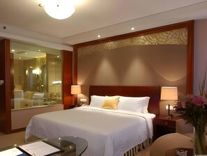 Premium bedding, down comforters, memory foam beds, minibar - Ying Ge Hai Holiday (Guangzhou)