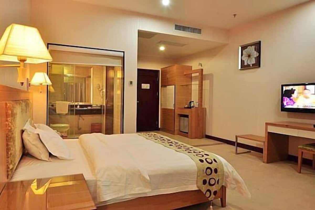Premium bedding, down duvets, memory-foam beds, minibar