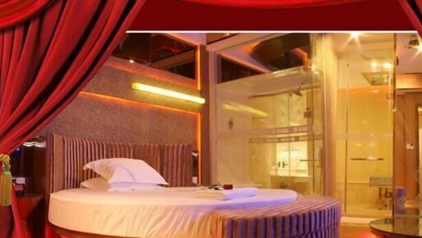 Premium bedding, down comforters, memory foam beds, minibar - Ying Ge Hai Holiday (Guangzhou)