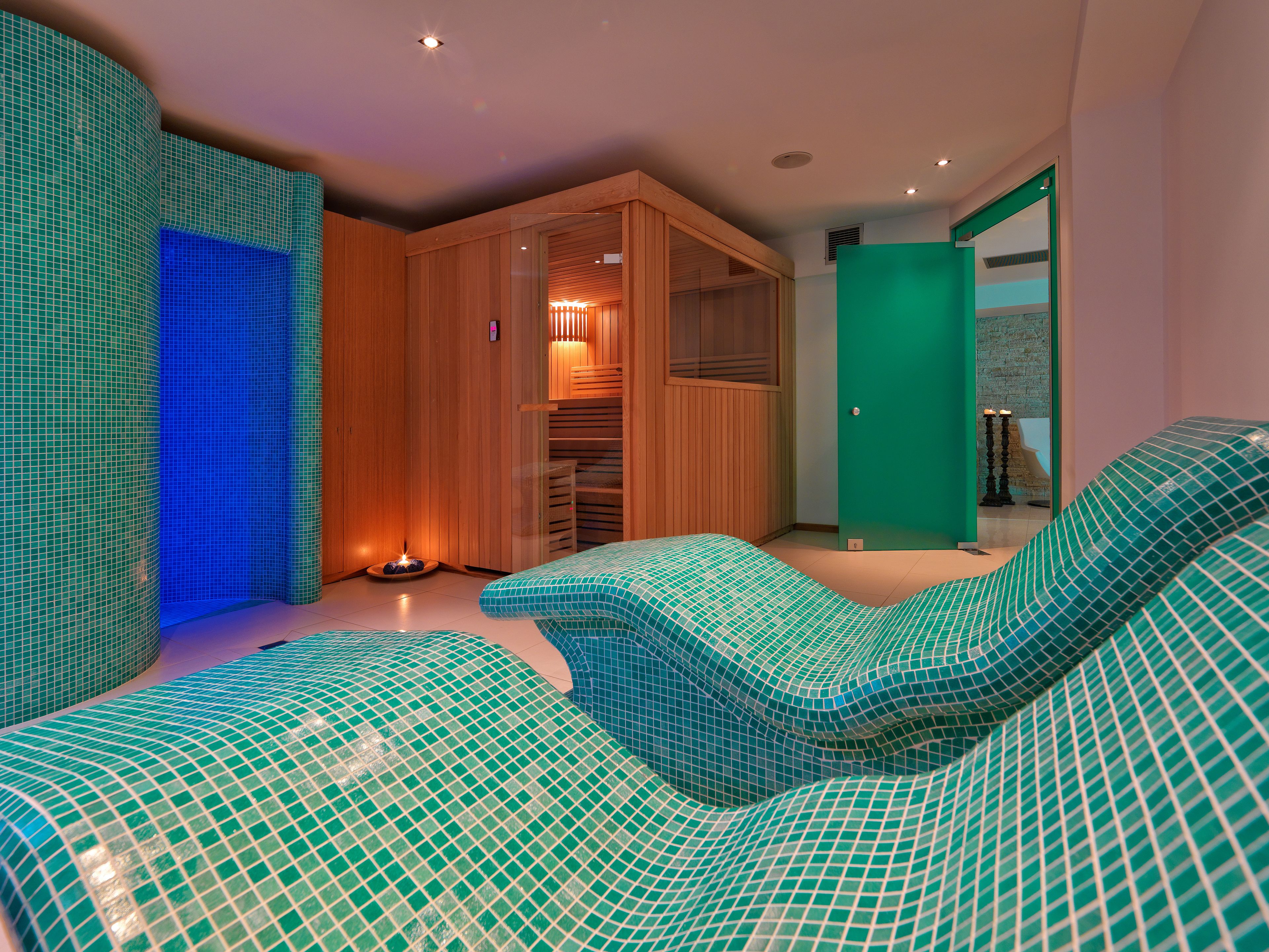 couples treatment room(s), sauna, hot tub, steam room