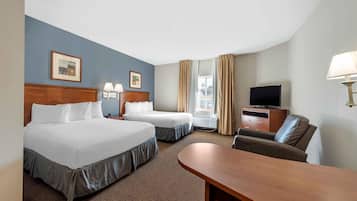 Estudi estàndard, 2 llits de matrimoni, no fumadors, frigorífic i microones | Caixa forta a l'habitació, escriptori i planxa i posts de planxar