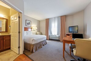Standard-Studio, 1 Queen-Bett, Nichtraucher, Kühlschrank und Mikrowelle | Zimmersafe, Schreibtisch, Bügeleisen/Bügelbrett, kostenloses WLAN