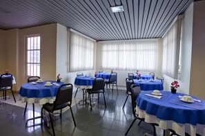 Breakfast served - Krystal Hotel (Manaus)