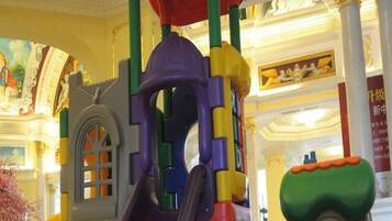 Children’s play area – indoor