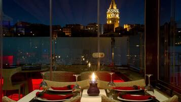 Breakfast, lunch, dinner served; ocean views