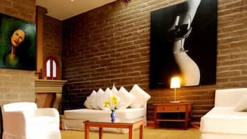 Suite (Alegria) | Área de sala de estar | Televisión de plasma y reproductor de DVD