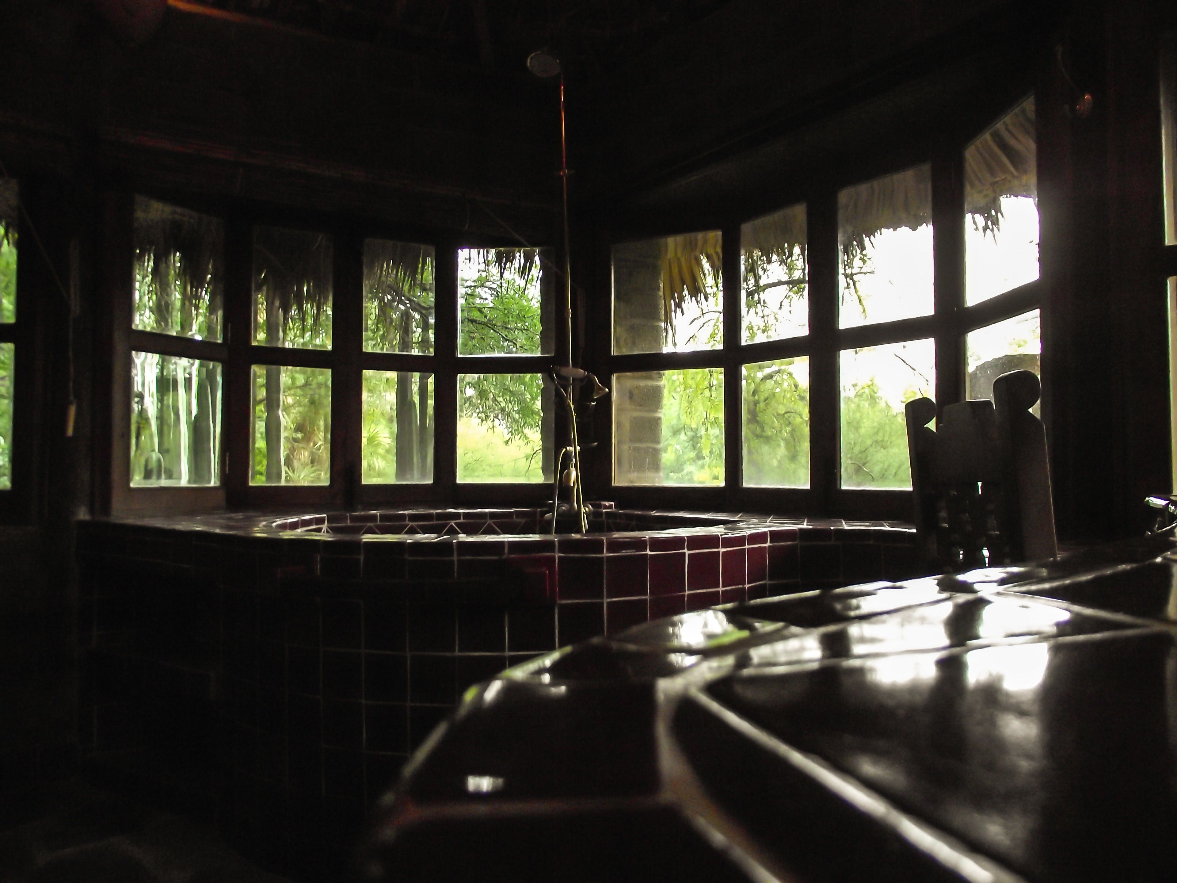 junior suite (love or imagine) | deep-soaking bathtub