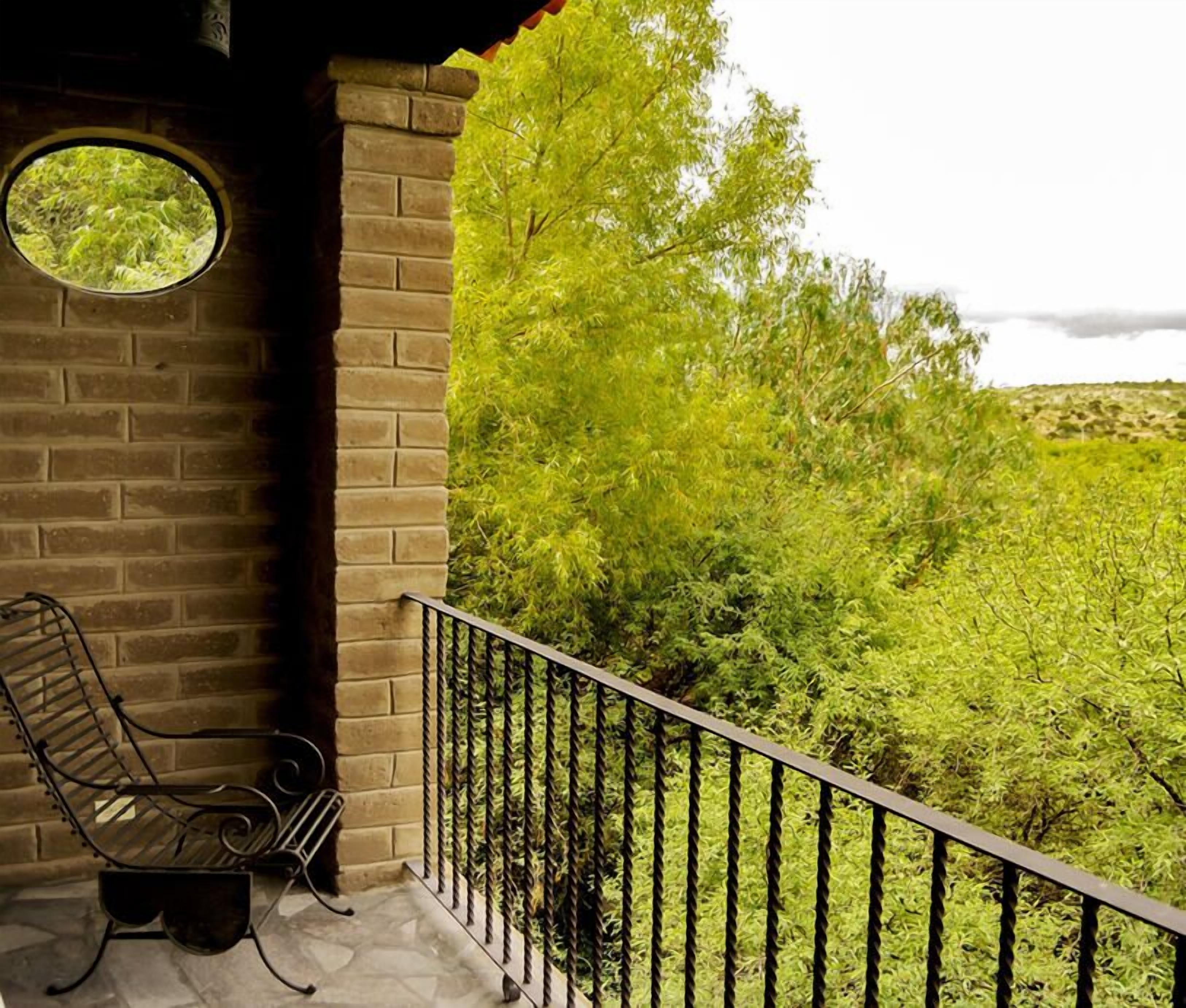 standard room (peace, prosperity or harmony) | balcony