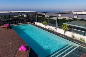Outdoor pool, pool umbrellas, pool loungers - Square Boutique Hotel by Misty Blue Hotels (Umhlanga)