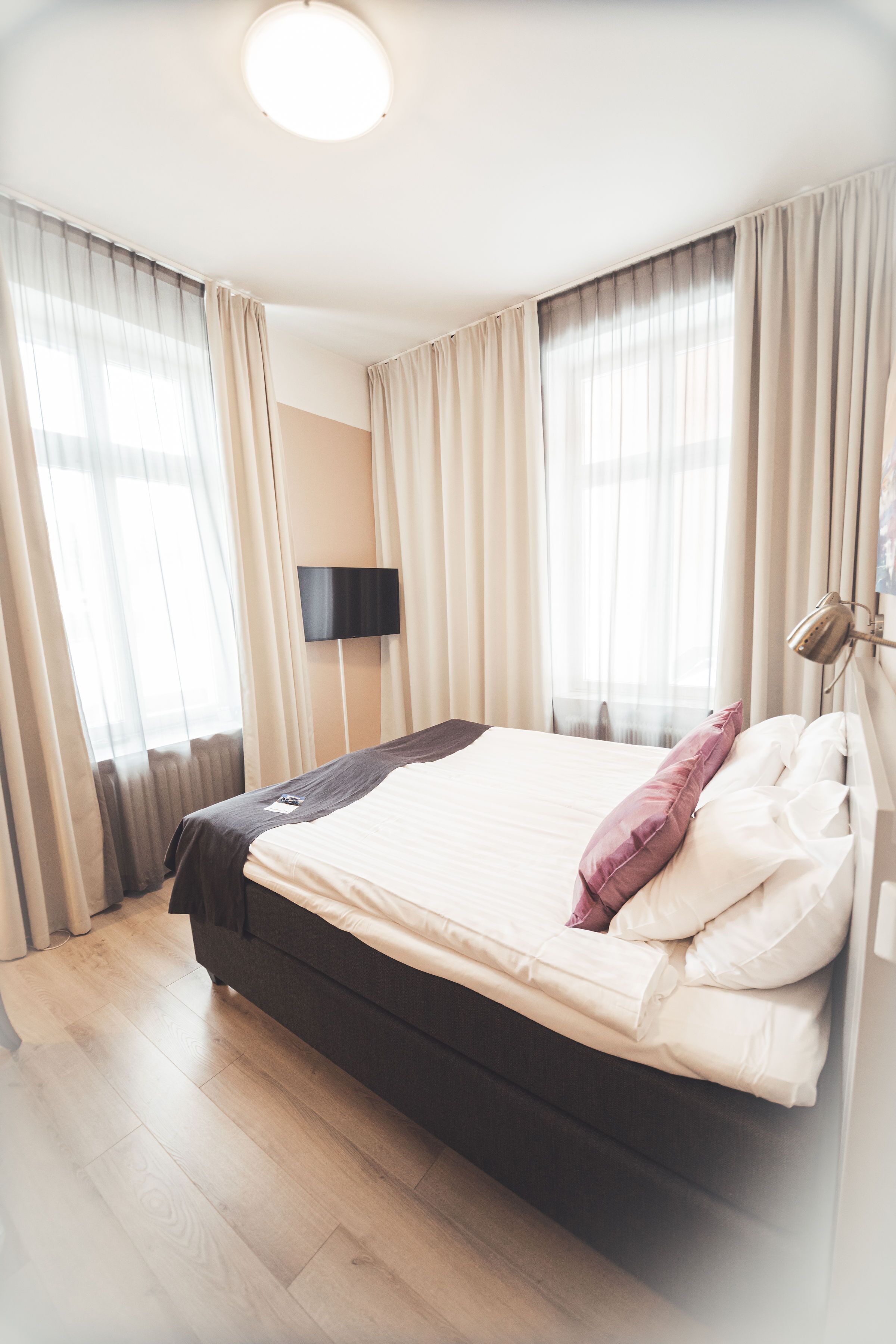 superior room, 2 single beds, non smoking | 1 bedroom, laptop workspace, free cots/infant beds, free wifi