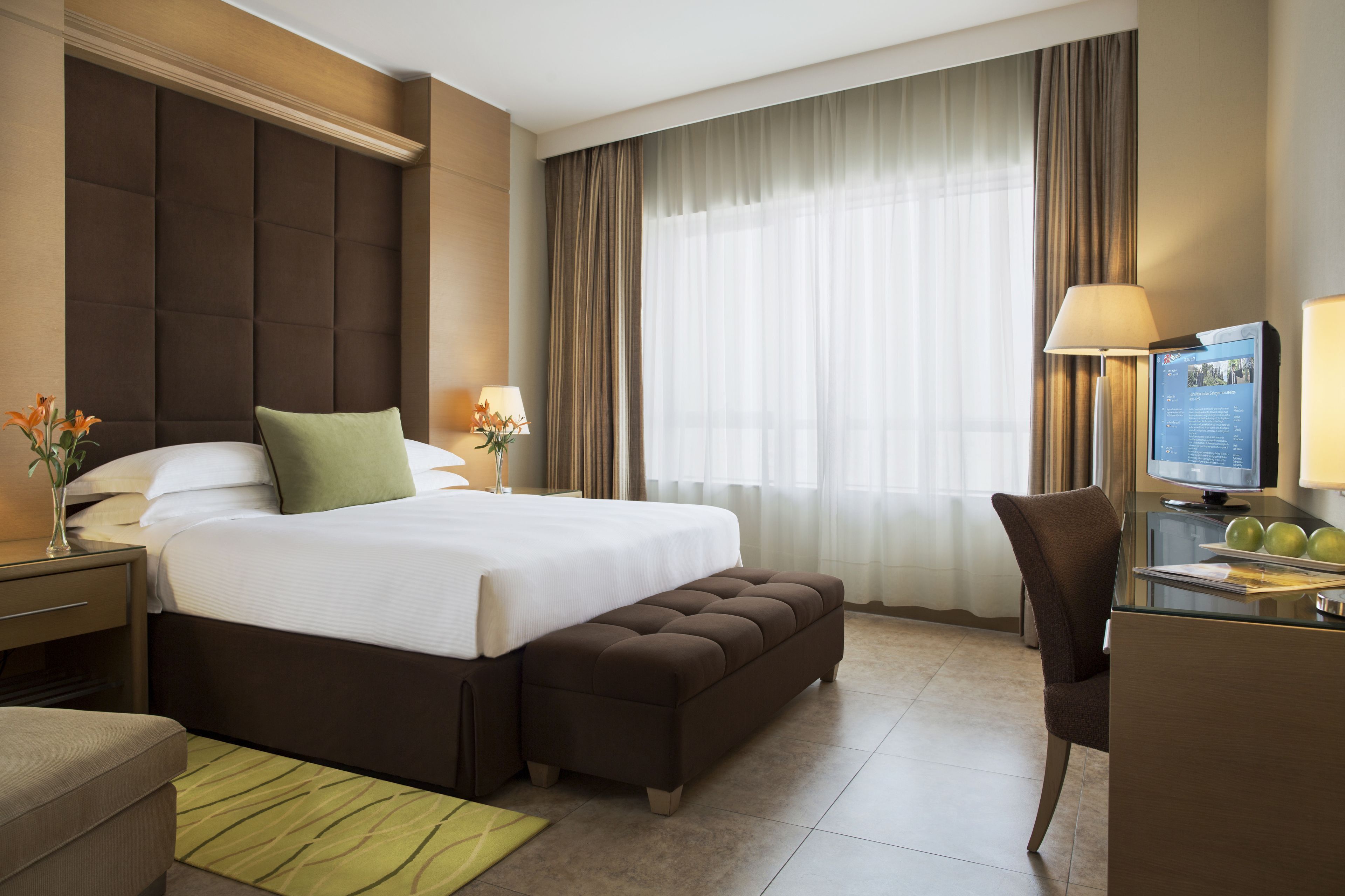 Donsdekens, pillowtop-bedden, een minibar, een kluis op de kamer