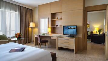 1 bedroom, down duvets, pillow-top beds, minibar