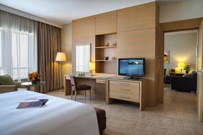 1 bedroom, down comforters, pillowtop beds, minibar