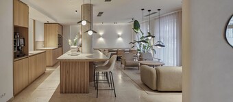 ADELANTE Boutique Hotel