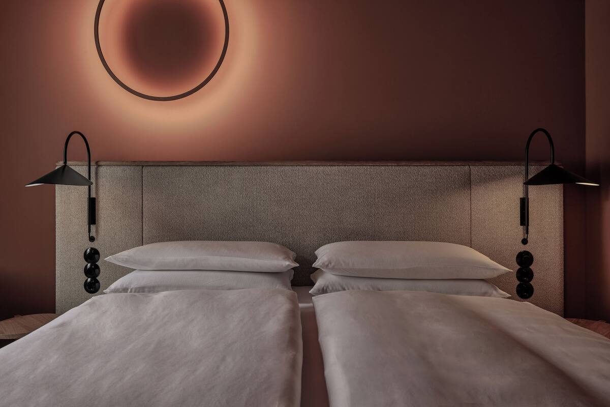1 chambre, literie de qualité supérieure, couette en duvet d'oie