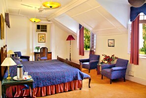 Heritage Suite | Minibar, in-room safe, desk, blackout curtains - WelcomHeritage Taragarh Palace (Baijnath)