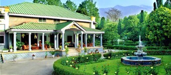 WelcomHeritage Taragarh Palace