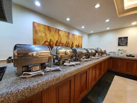 Desayuno continental incluido todos los días 