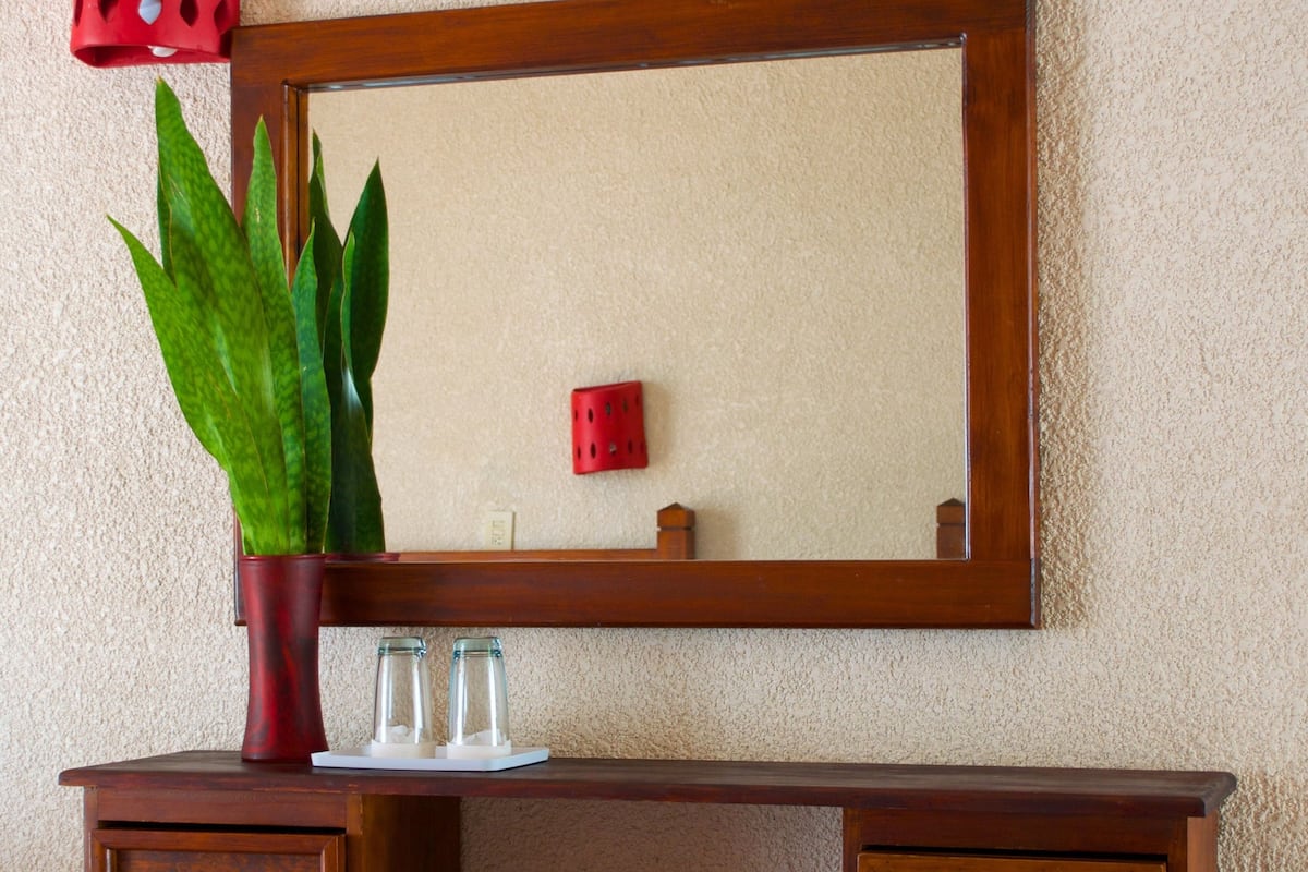 Standardzimmer, 2 Doppelbetten, Meerblick | Businesscenter im Zimmer