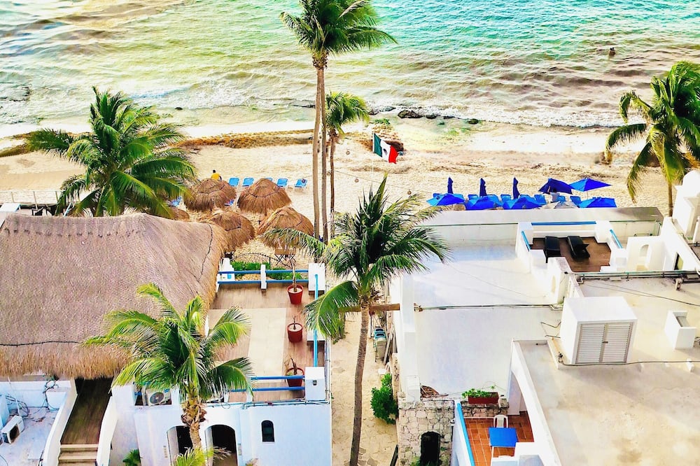 Pelicano Inn Playa del Carmen - Beachfront Hotel