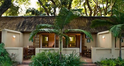 Hotel Numbi and Garden Suites