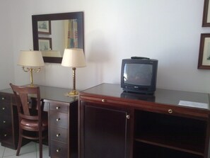 Suite with Sea View | Room amenity