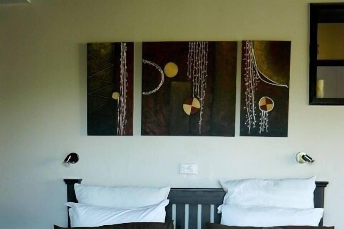 ROOM 1 Luxury | Sengetøy av topp kvalitet, safe på rommet og strykejern/-brett