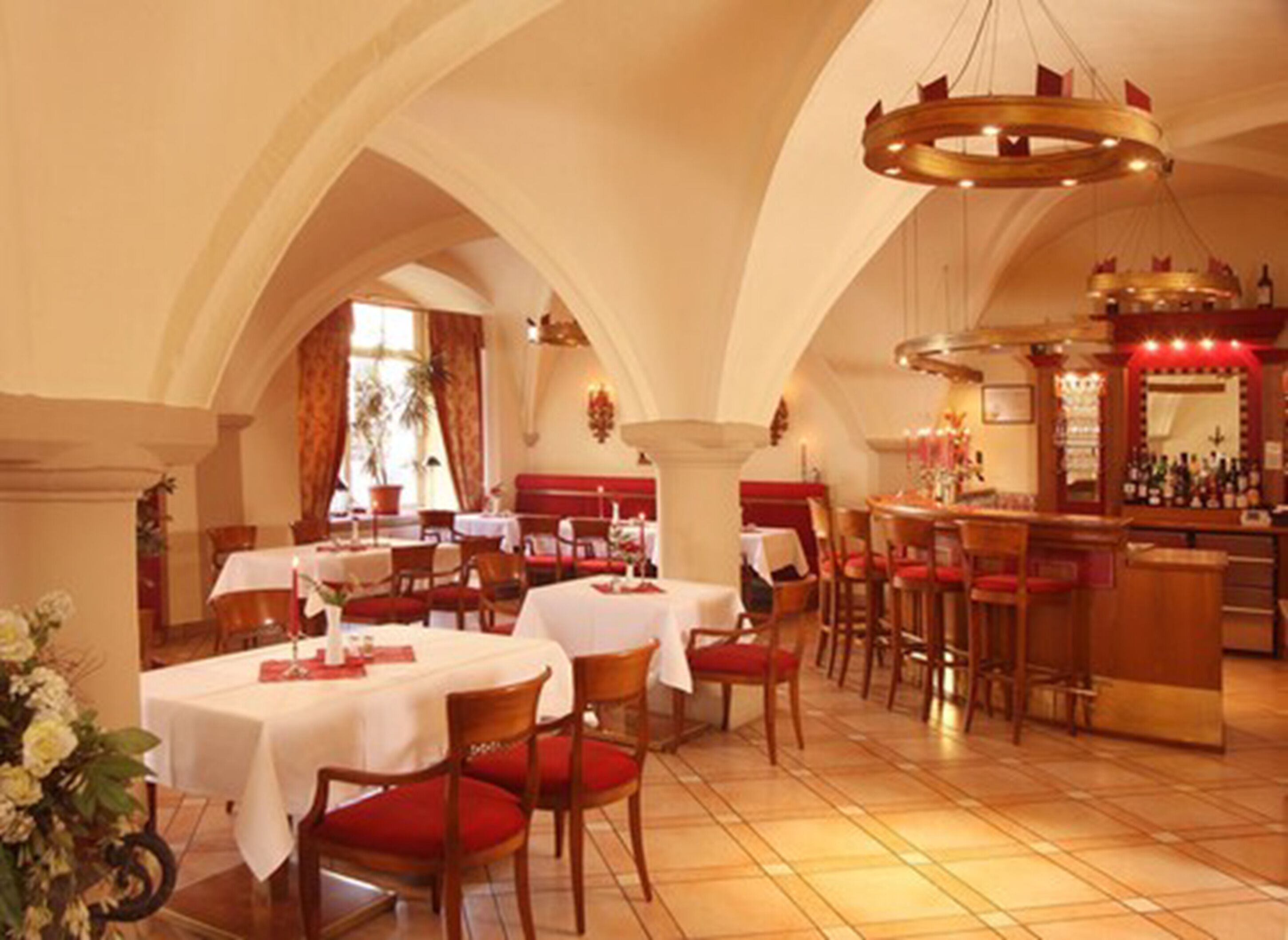 lunch and dinner served, german cuisine