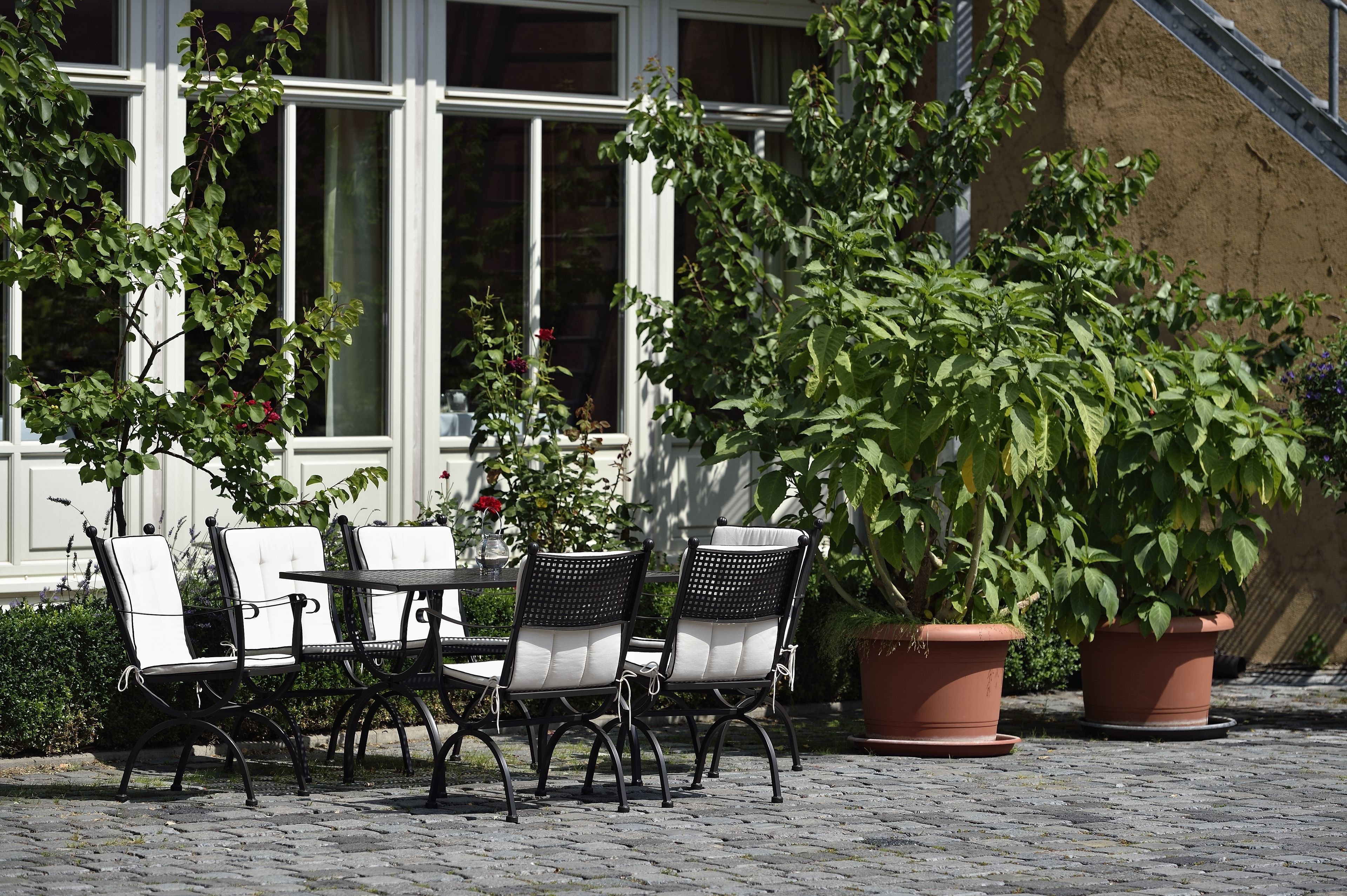 lunch and dinner served, german cuisine