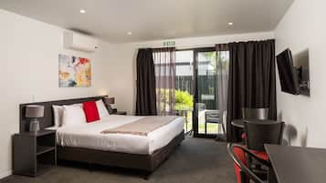 Executive-Studiosuite | 1 Schlafzimmer, Bügeleisen/Bügelbrett, kostenloses WLAN, Bettwäsche