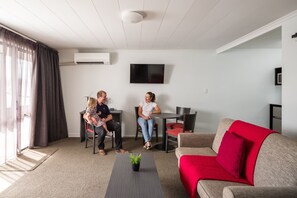 Deluxe Apartment, 2 Bedrooms | Living area - Carnmore Hagley Park (Christchurch)