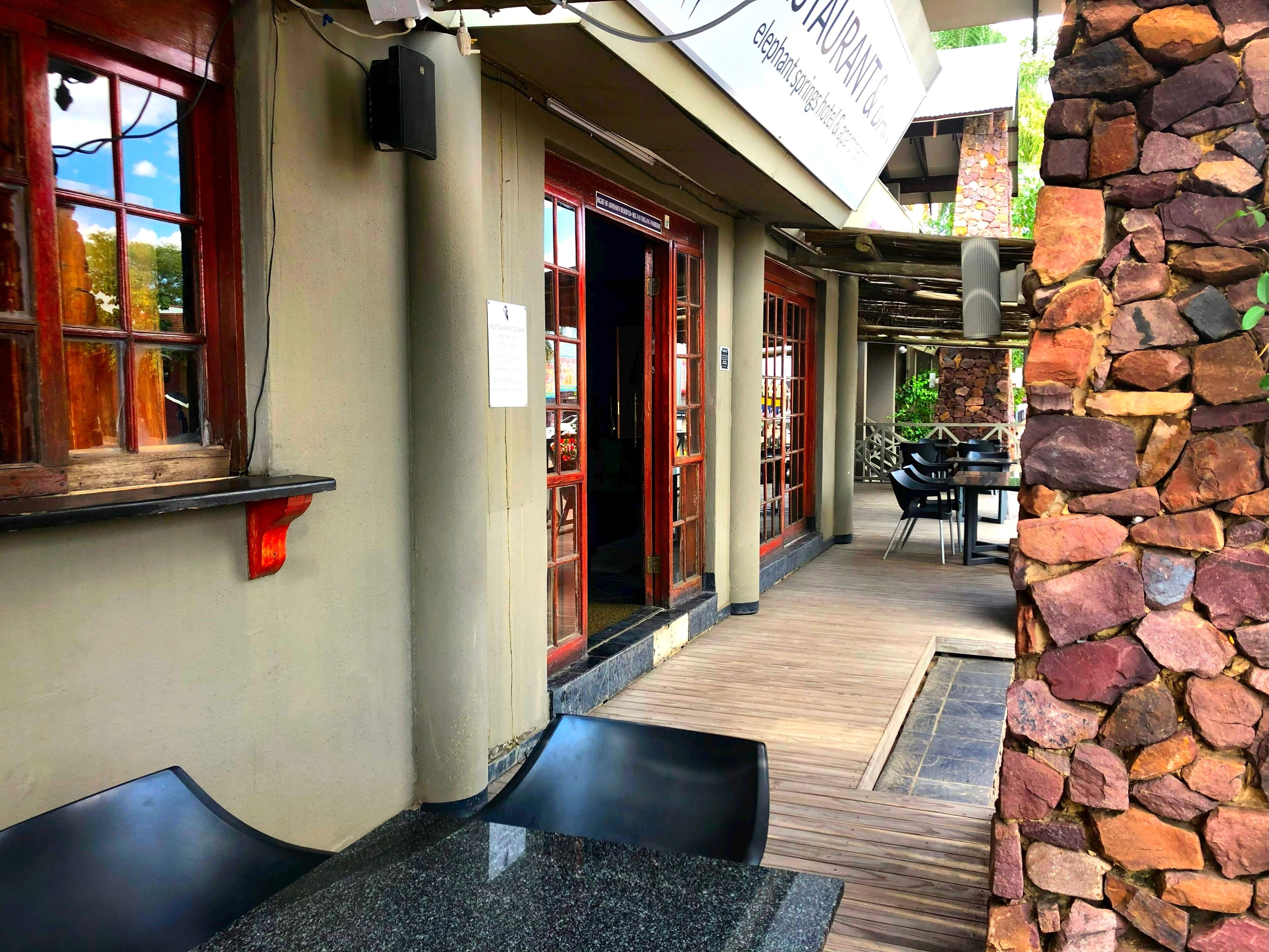 Fachada de la propiedad