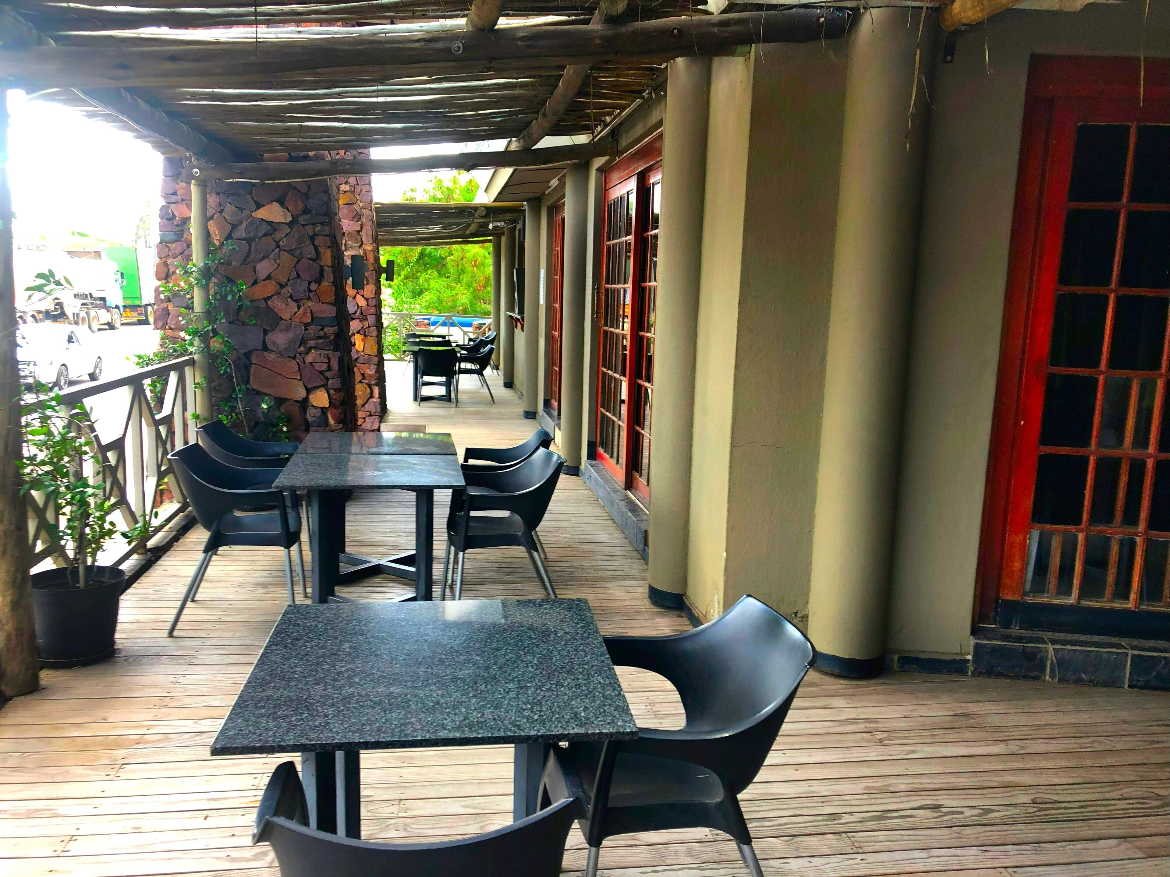 Vista frontal de la propiedad