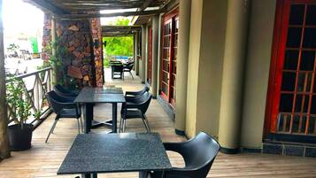 Vista frontal de la propiedad