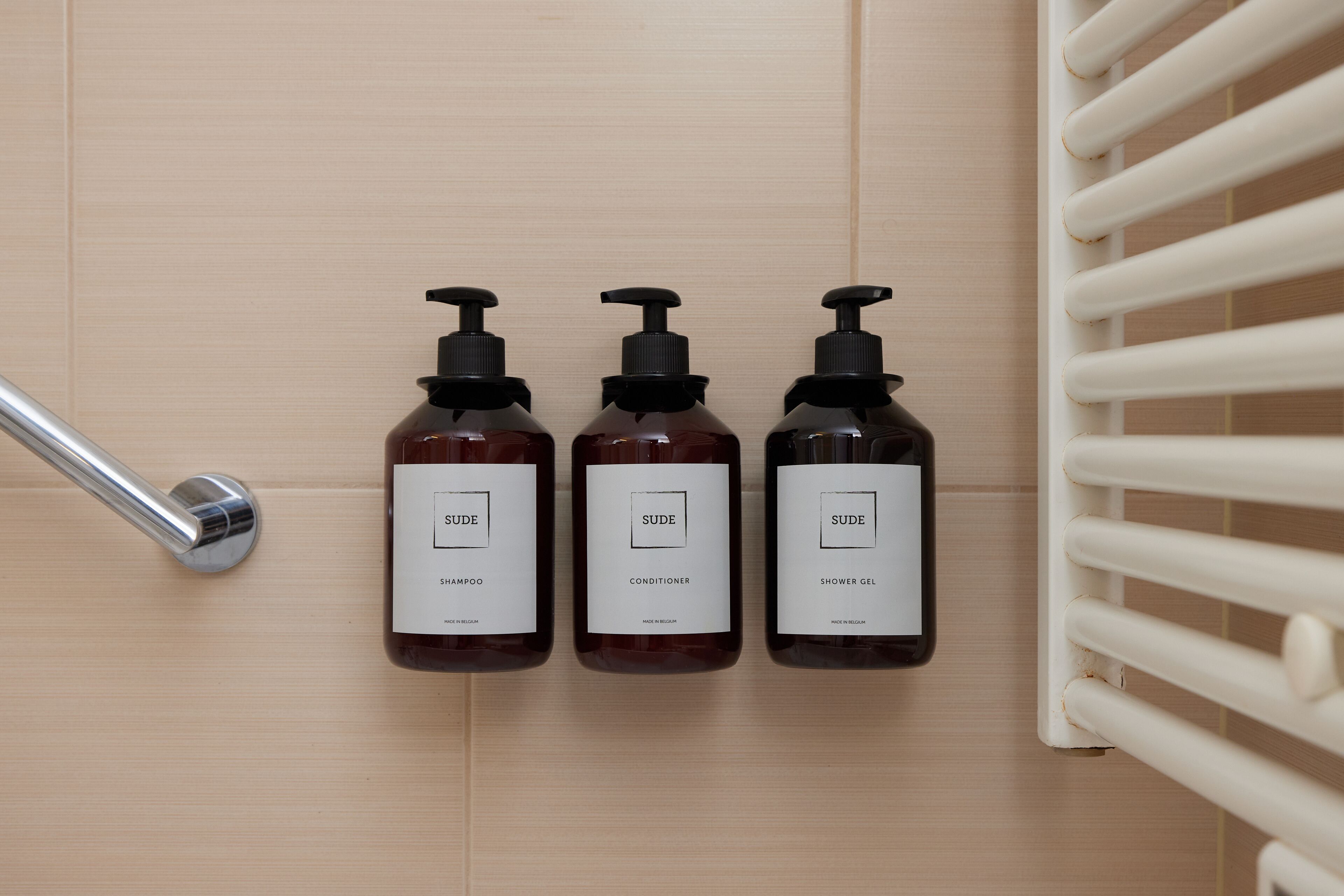 cabin | bathroom | towels