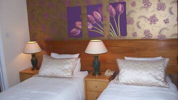 双床房 | 高档床上用品、加厚床垫、熨斗/熨衣板、婴儿床