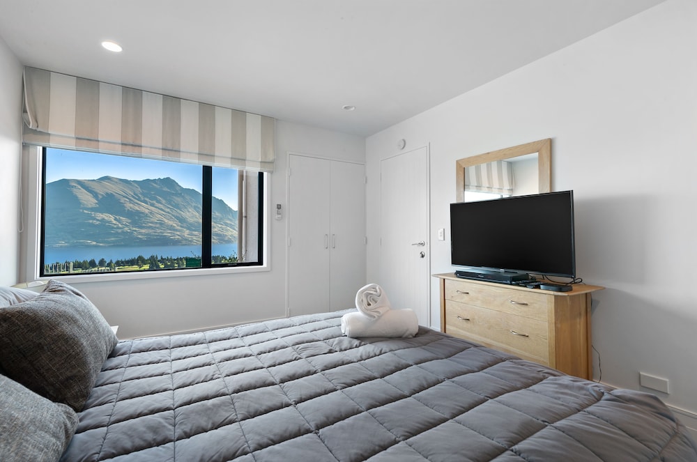 Amity Queenstown Serviced Apartments by null
