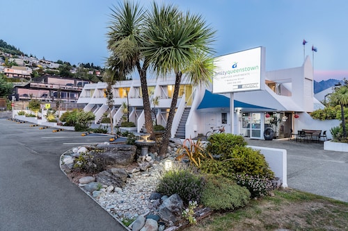 Amity Serviced Apartments