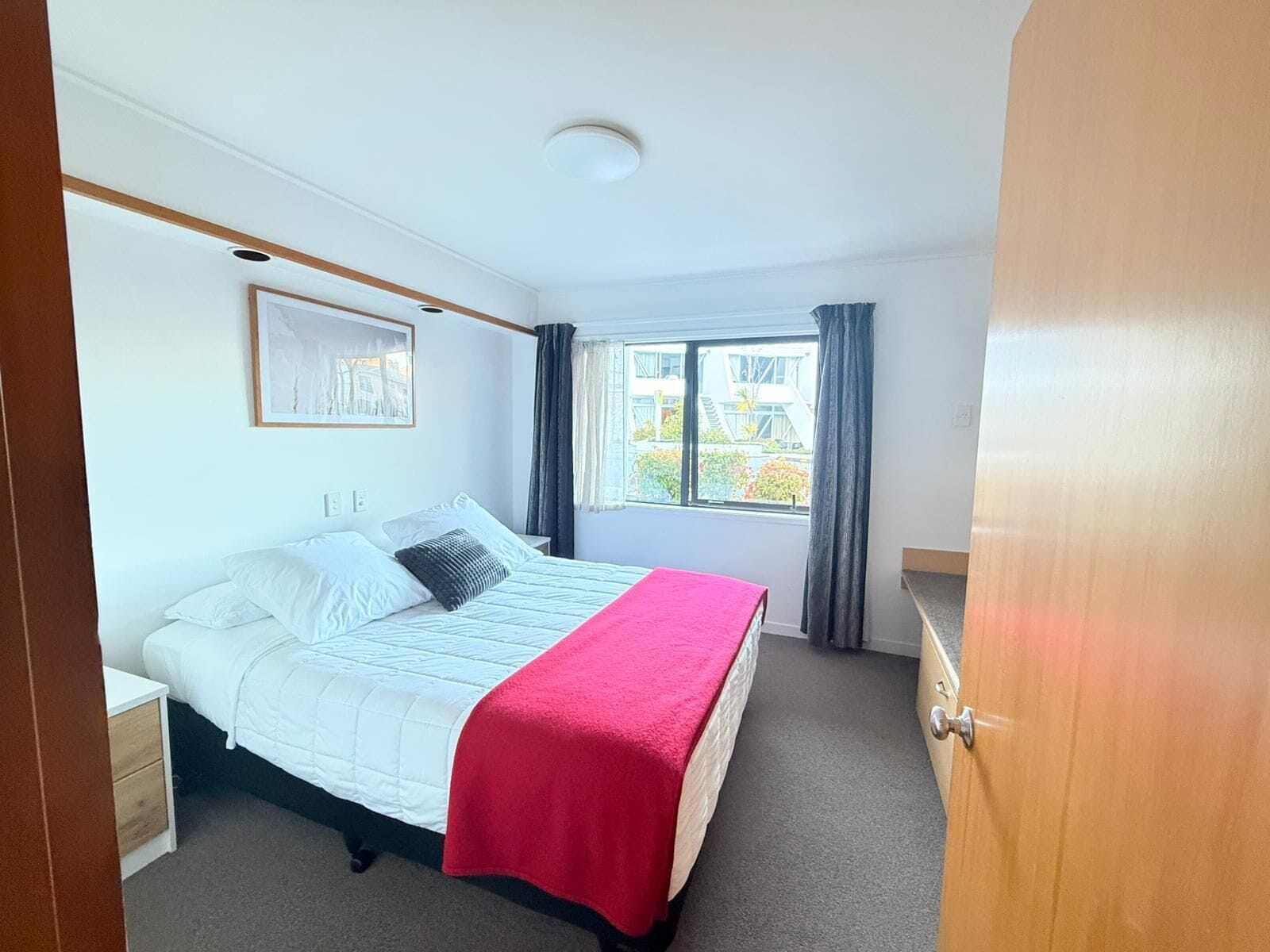 Foto - Amity Serviced Apartments