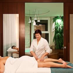 Tratamientos faciales, manicura y pedicura, masajes