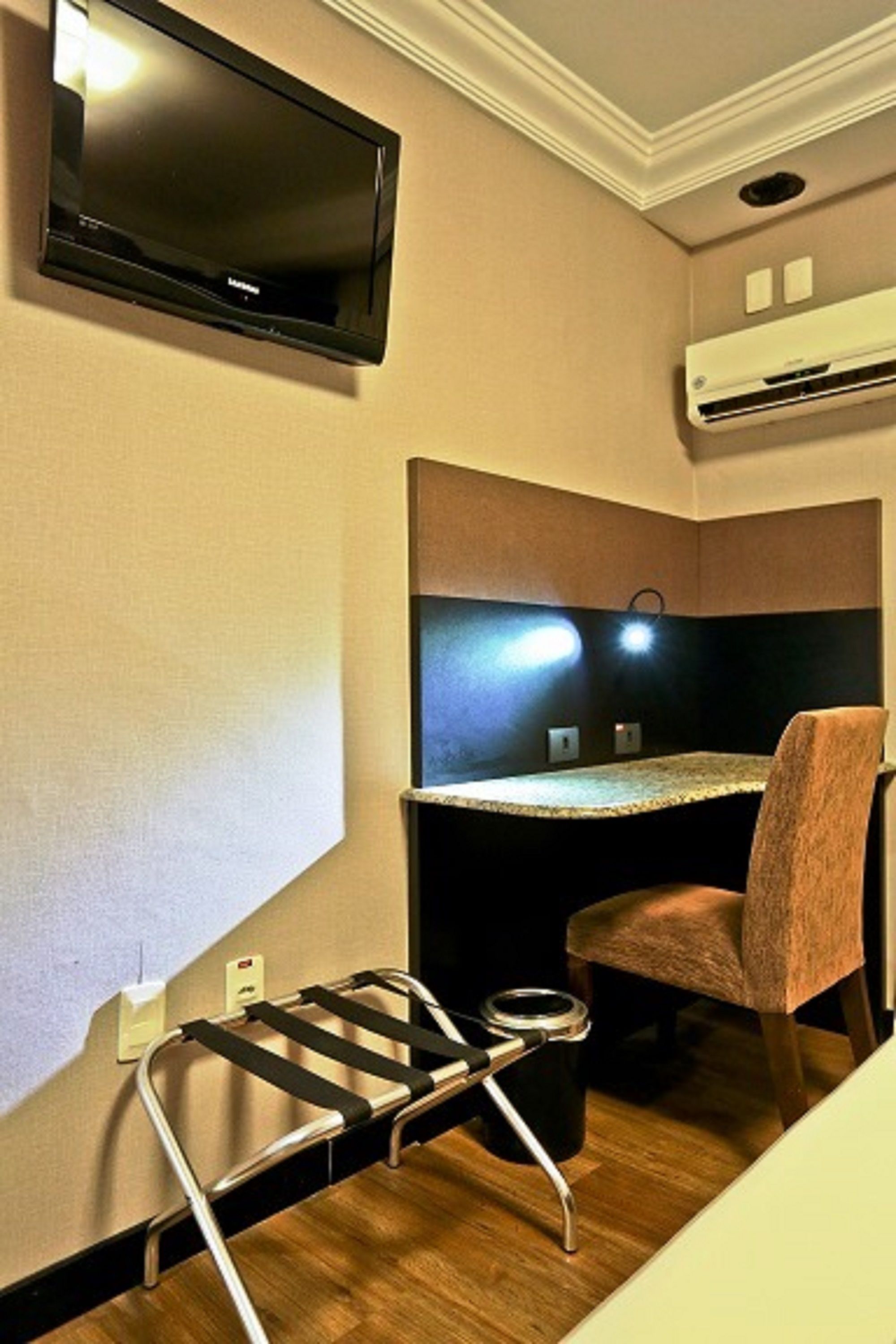 superior double or twin room | 1 bedroom, minibar, in-room safe, desk