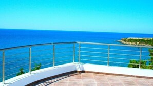 Beach/ocean view - Porto Belissario (Ierapetra)