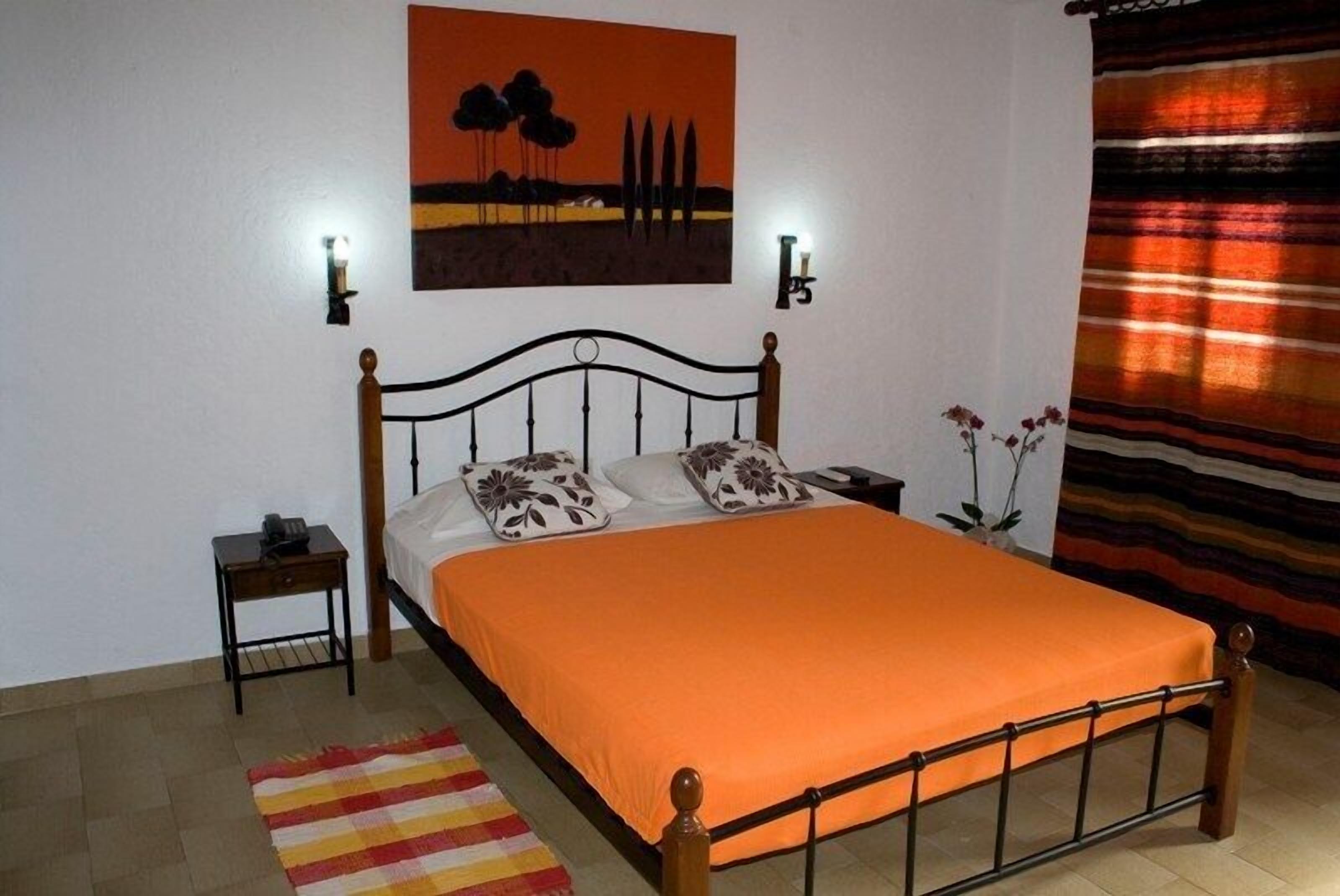 Superior-Zimmer | Pillowtop-Betten, Schreibtisch, Zustellbetten