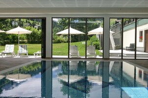 Una piscina techada