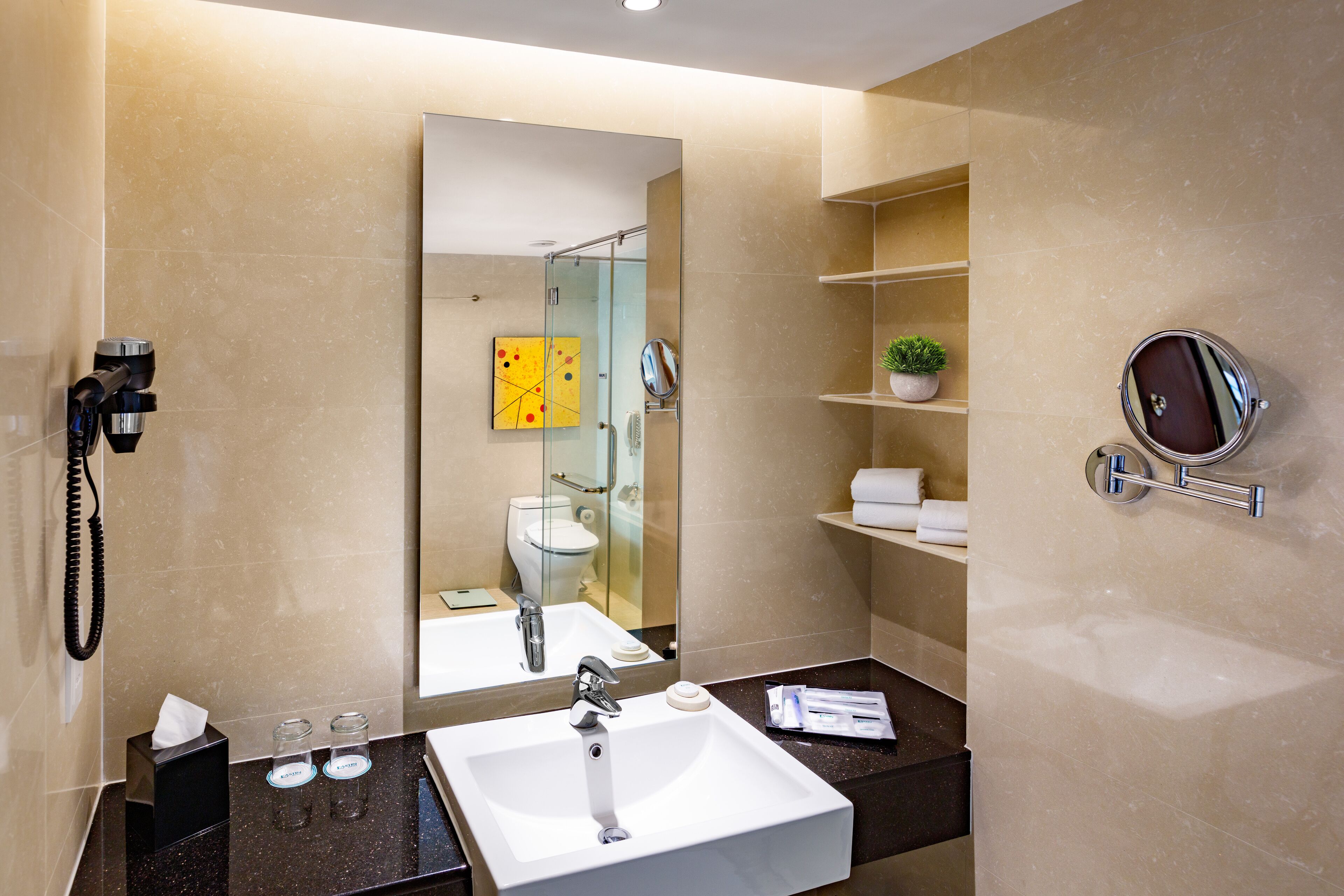 deluxe suite, 1 king bed (eastin) | bathroom | shower, free toiletries, hair dryer, slippers