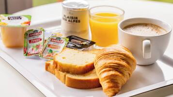 Daily buffet breakfast (EUR 7.20 per person)