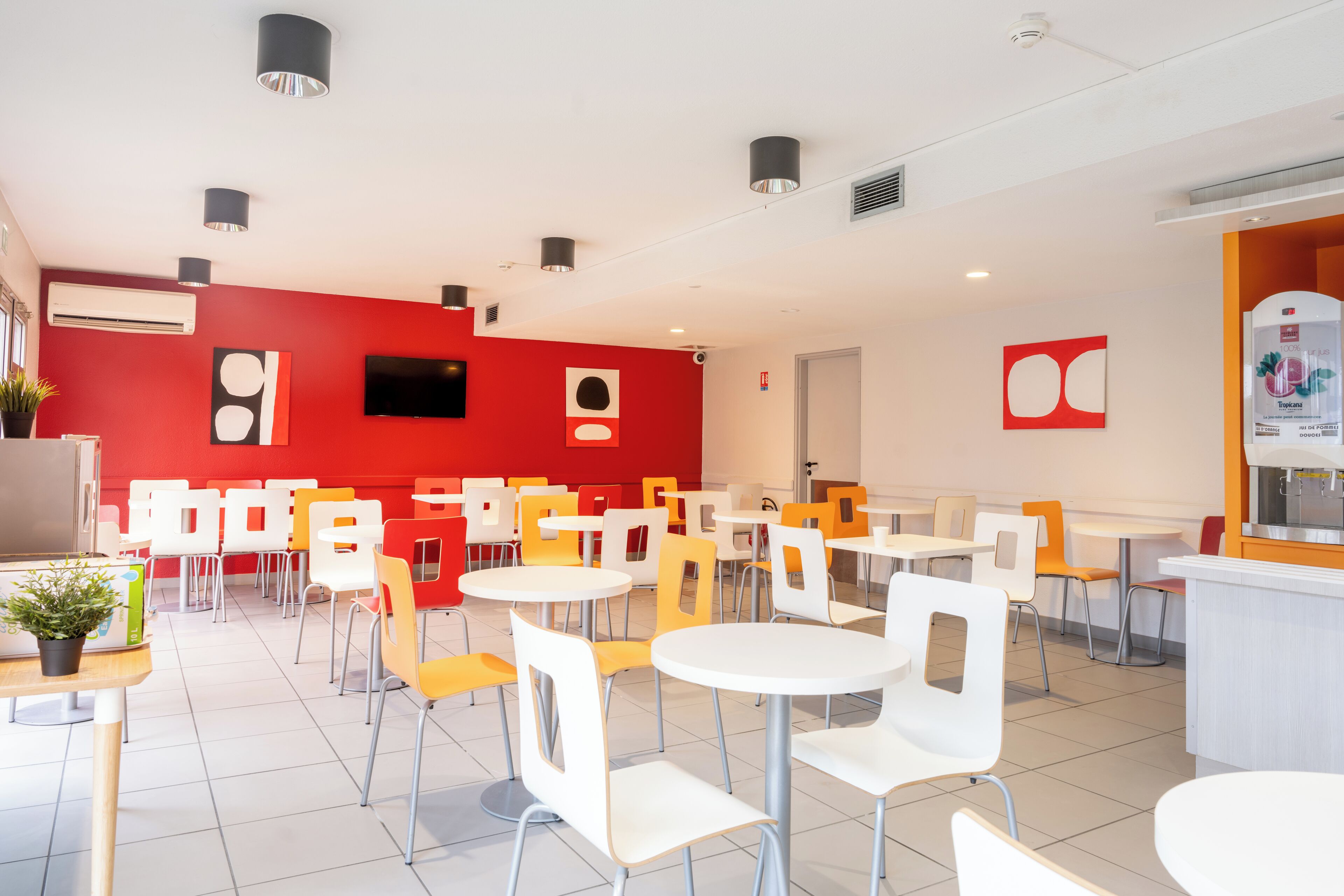 Foto - Premiere Classe Bordeaux Nord - Lac