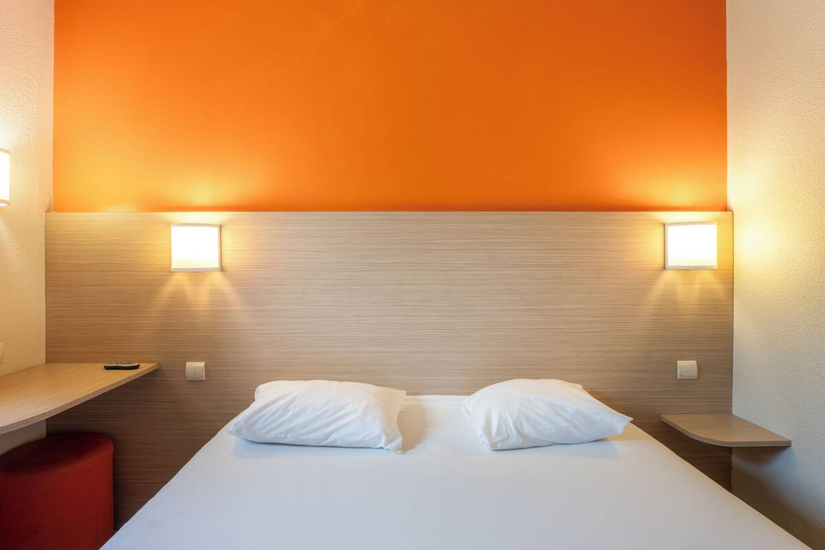 Standaard kamer, 1 tweepersoonsbed | Een bureau, een laptopwerkplek, gratis wifi, beddengoed